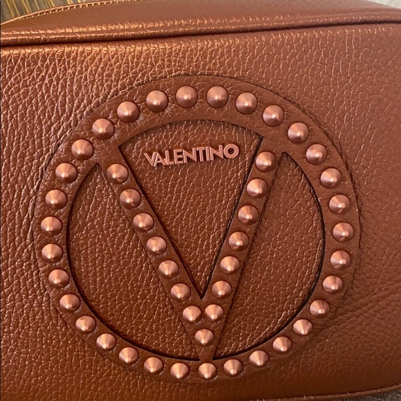 Valentino Mia Rock crossbody in metallic rust - Picture 2 of 11